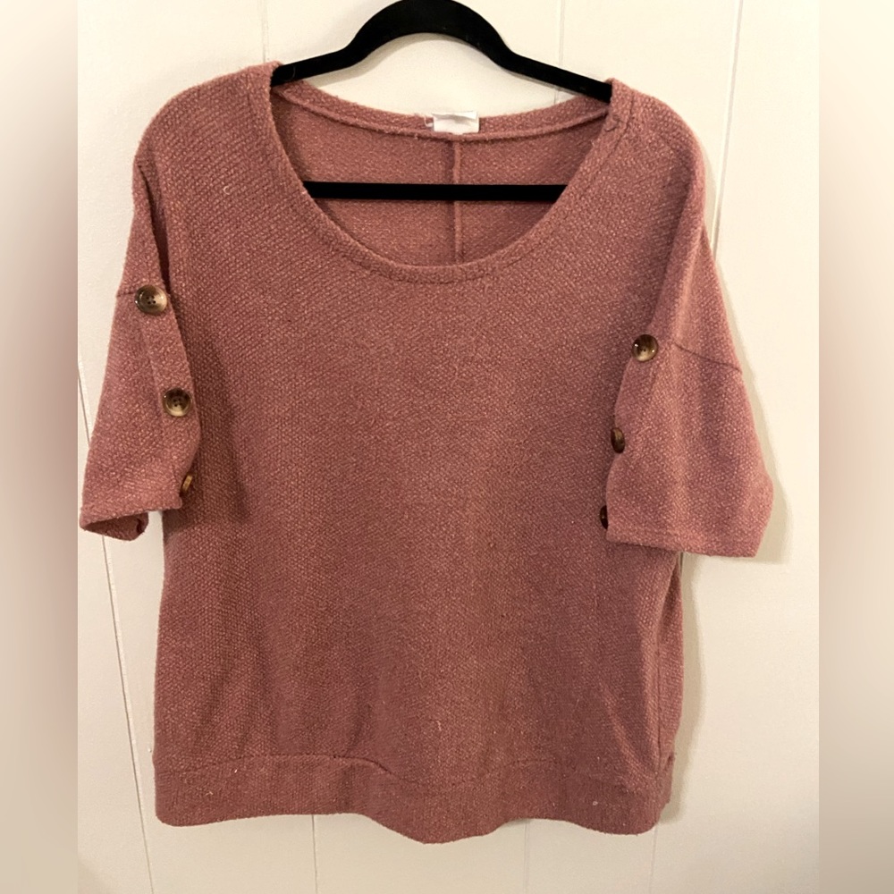 Late August Woman’s plus size 2x short sleeve top